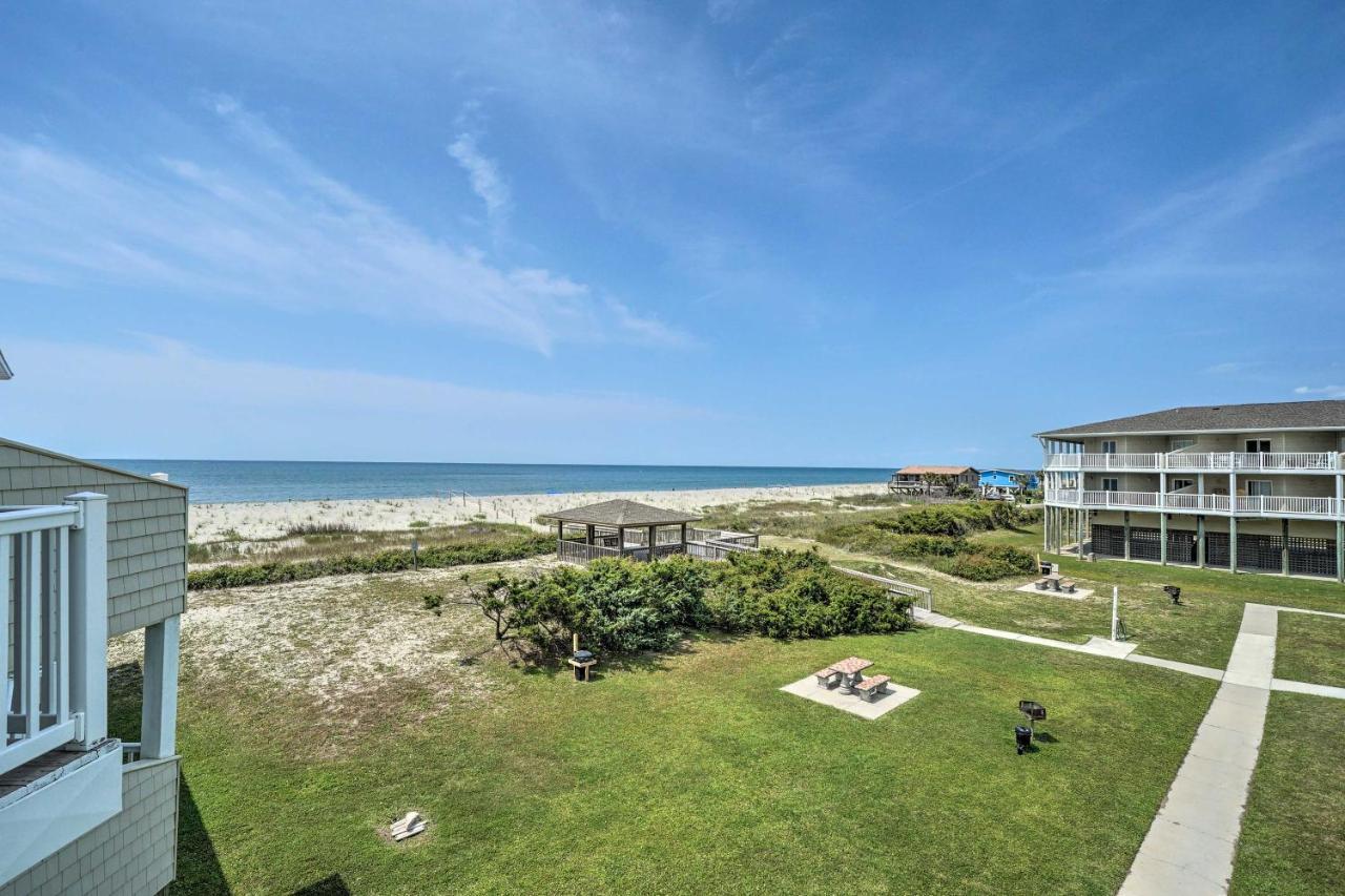 Oak Island Beachfront Condo With Community Pool Exteriör bild